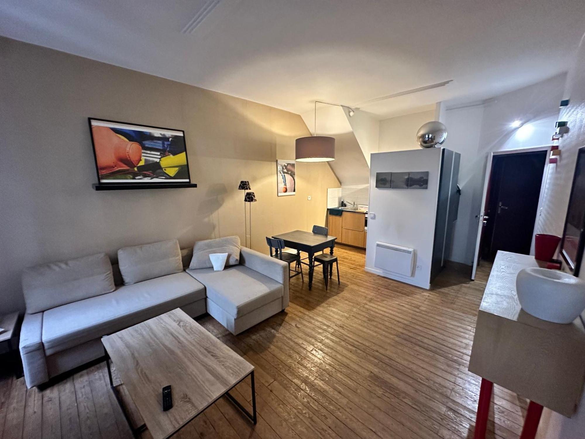 Standing Apartment T2 Near The Train Station And 투르 외부 사진